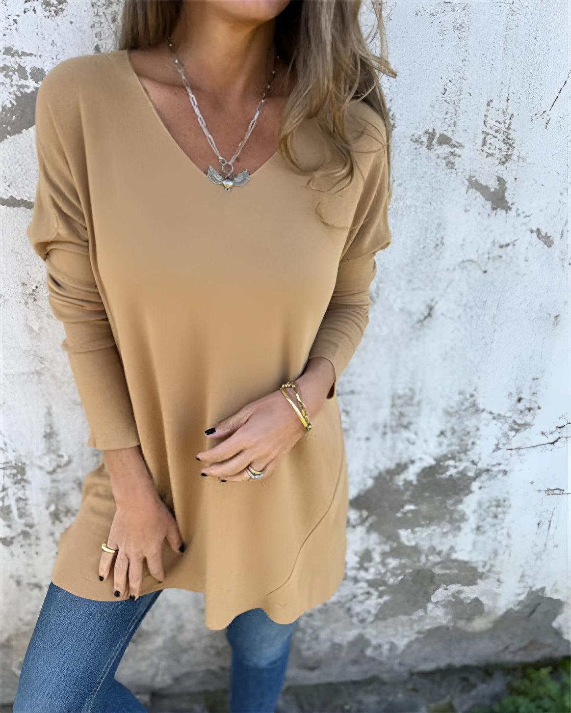Eva Shirt | V-neck - Delicate and Cool (Premium Cotton)