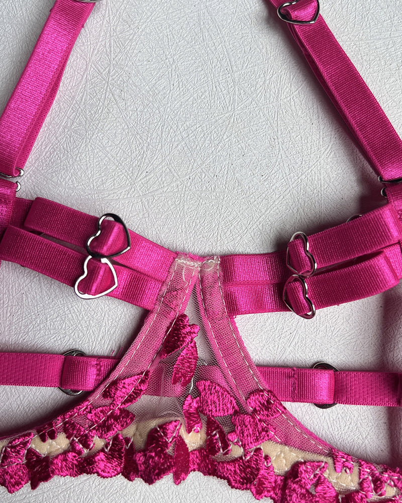 Chic Floral Lace Two-Tone Heart Detail Adjustable Strap Set