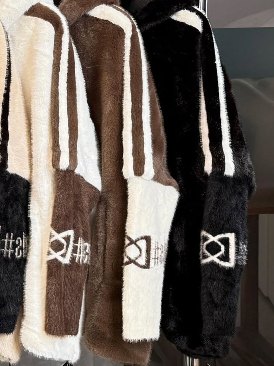 Women's Casual Hooded Coat with Vertical Stripe Print in Plush Fabric