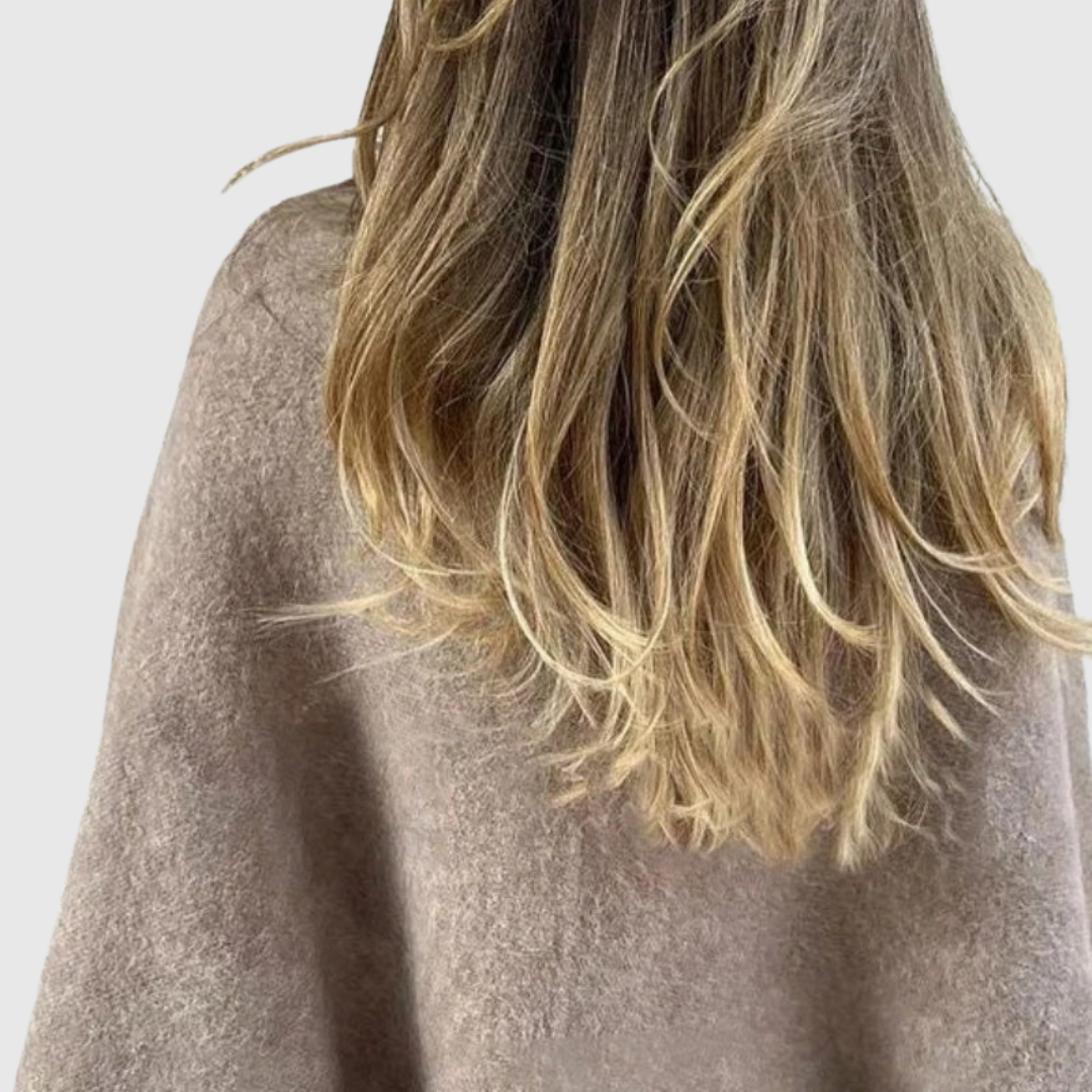 Elise | Chic Short Coat with Stylish Flared Sleeves